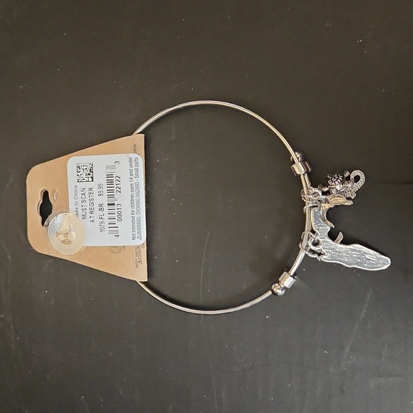 Disney charm bracelet - Picture 3 of 3